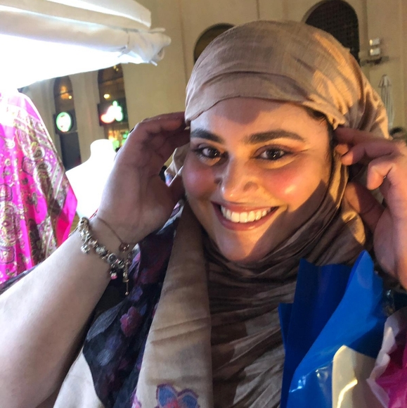 Meet your Posher, Giselle - Picture 3 of 10